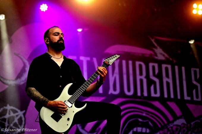 SETYOURSAILS | 2025-08-01